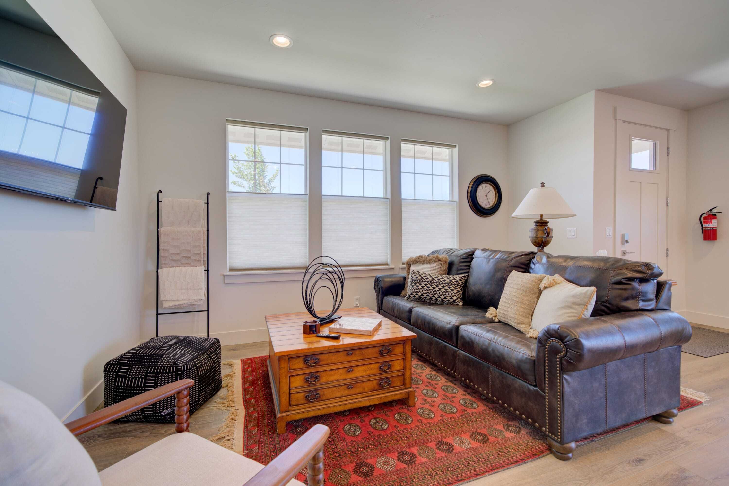 Télévision, baby-foot, espaces bureaux