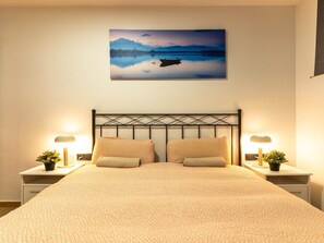 1 bedroom, iron/ironing board, Internet