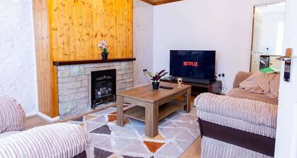 Charming 3BR House - Perfect for Group Stays