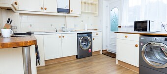 Charming 3BR House - Perfect for Group Stays