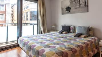 2 dormitorios, tabla de planchar con plancha, cuna de viaje y wifi