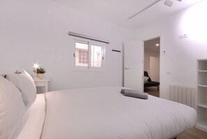 2 chambres, fer et planche à repasser, lit parapluie, Wi-Fi