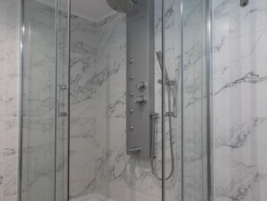 Hair dryer, towels - Beautiful apartment in down town Barcelona (Barcelona)