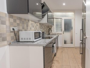 冰箱、茶具/咖啡用具、厨具/餐具