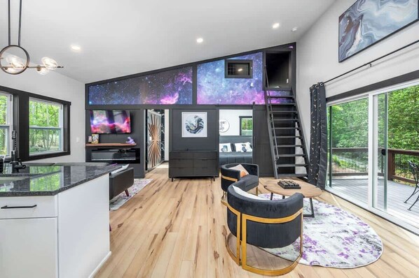 Interior - Two Tree Houses - Galaxy & Full Bloom (Pittsboro)