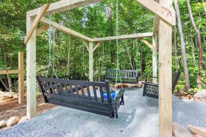 Property grounds - Unique Treehouse Retreats in NC Nature (Pittsboro)