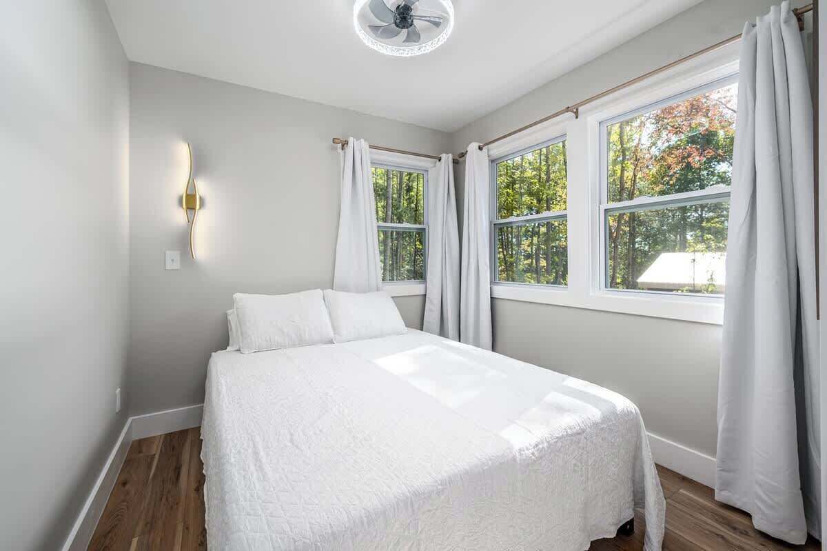 4 bedrooms, WiFi, bed sheets