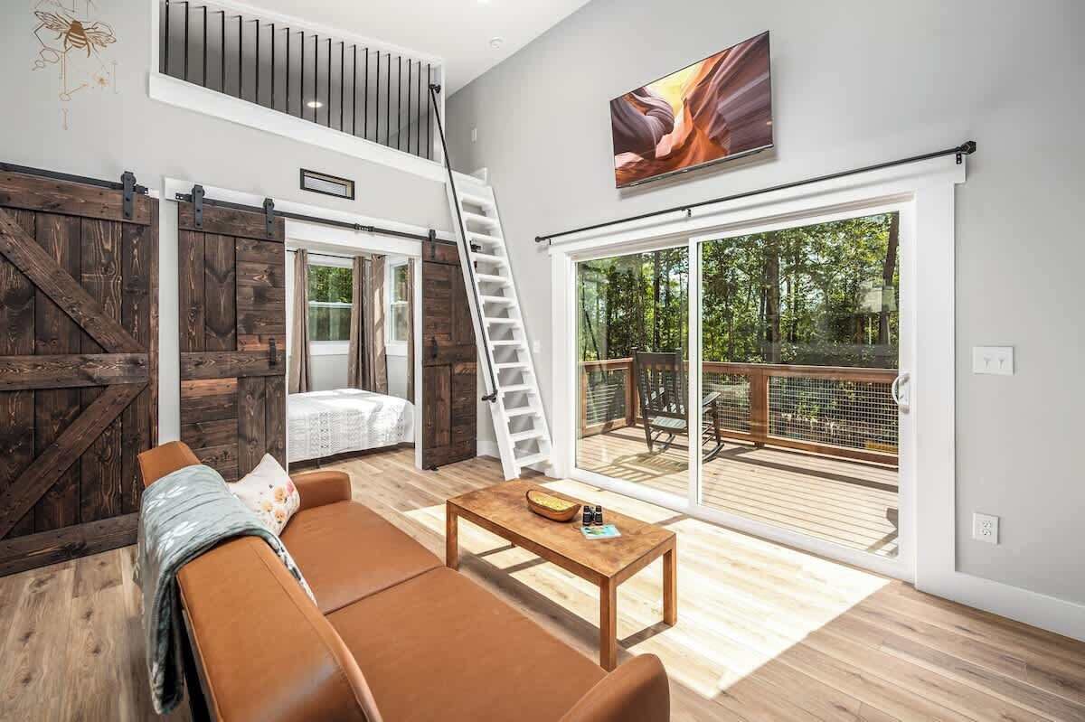 4 bedrooms, WiFi, bed sheets