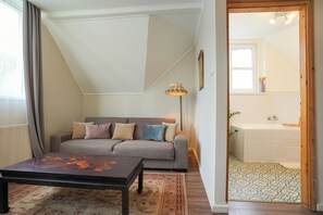 Quarto quádruplo superior | Wi-Fi de cortesia, roupa de cama