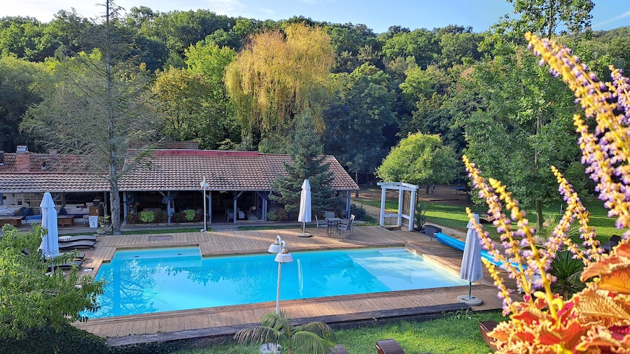 Nomád Hotel & Glamping