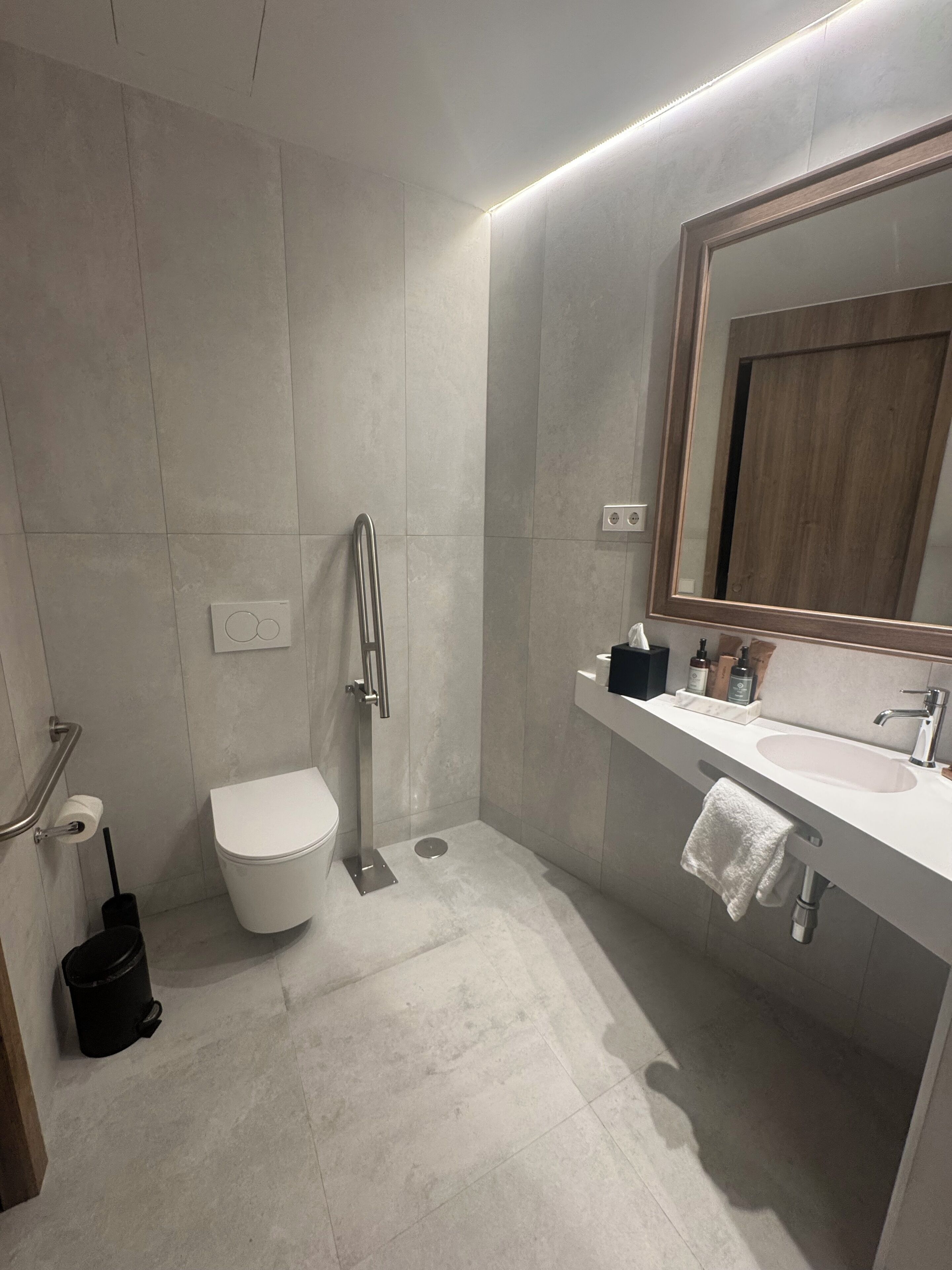Photo - Hotel Well and Come Malaga