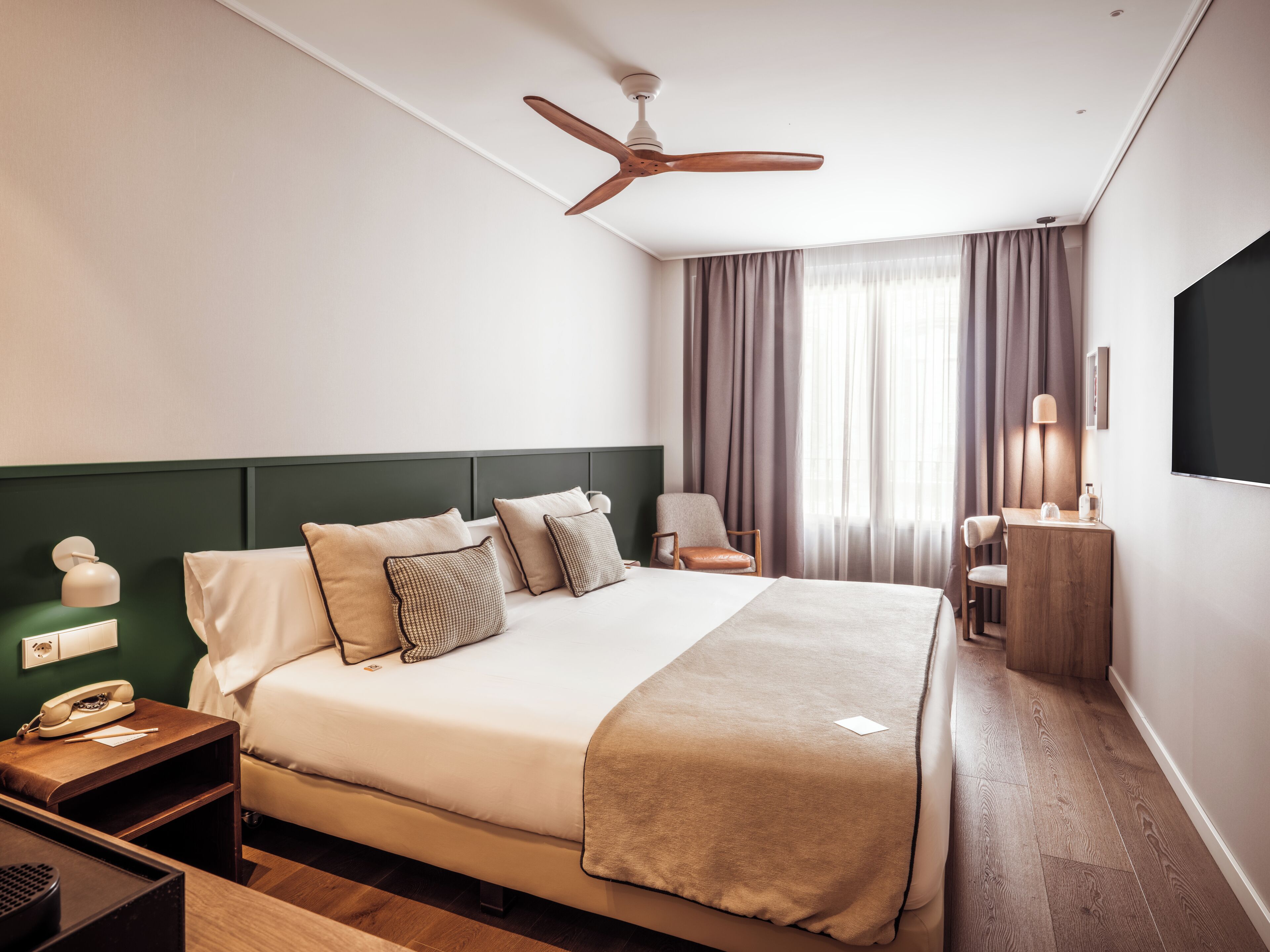 Deluxe Double or Twin Room, City View