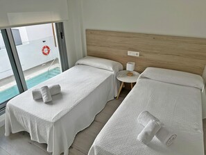 2 chambres, fer et planche à repasser, Wi-Fi gratuit, draps fournis