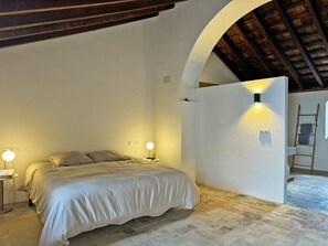 3 habitaciones, tabla de planchar con plancha y wifi gratis
