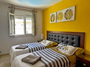 2 bedrooms, iron/ironing board, free WiFi, bed sheets