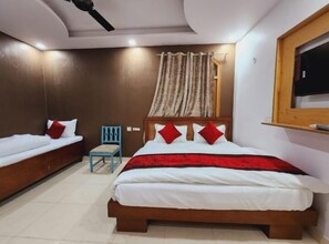 Deluxe Double Room | Soundproofing, free WiFi, bed sheets
