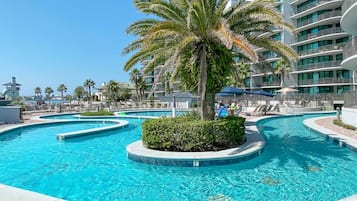 Piscina coperta, una piscina riscaldata