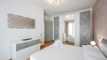 Apartment, Balcony, City View | 2 bedrooms, iron/ironing board, free WiFi