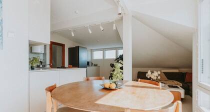 Seaview Loft w/ Private Balcony & Sauna