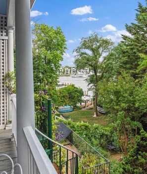 Property grounds - Historic Annapolis Treasure (Annapolis)