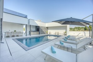 Deluxe-Villa, Meerblick | Terrasse/Patio
