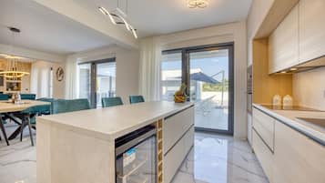 Deluxe Villa, Sea View | Private kitchen | Full-sized fridge, microwave, oven, stovetop