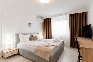 Premium bedding, in-room safe, individually decorated, desk