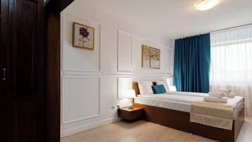 Apartamento Deluxe | Ropa de cama de alta calidad, caja fuerte, decoración individual