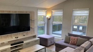 Living area - Coastal Chalet Retreat in Mablethorpe (Mablethorpe)