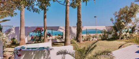 Enceinte de lâhĂ©bergement