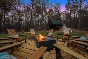 Property grounds - Shenandoah Mansion (Elkton)