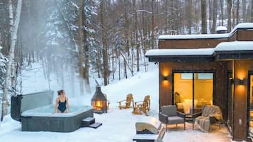 Bain à remous extérieur