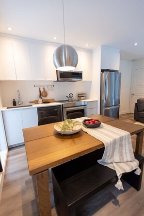 Unclassified image, 5 of 34, button