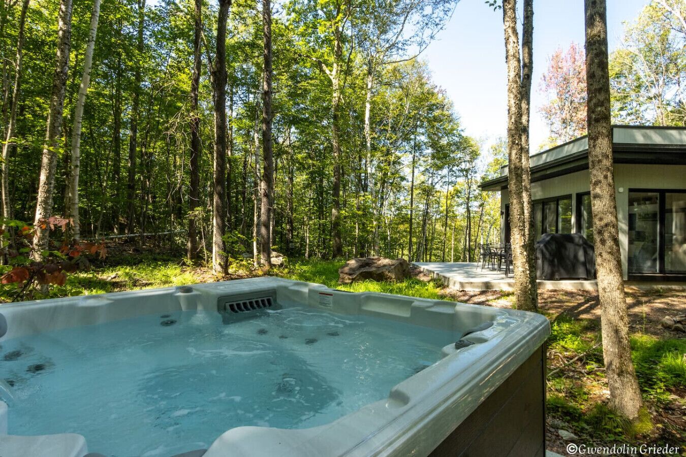Bain à remous extérieur