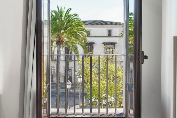 Studio with Balcony | Individually decorated, individually furnished, desk, laptop workspace