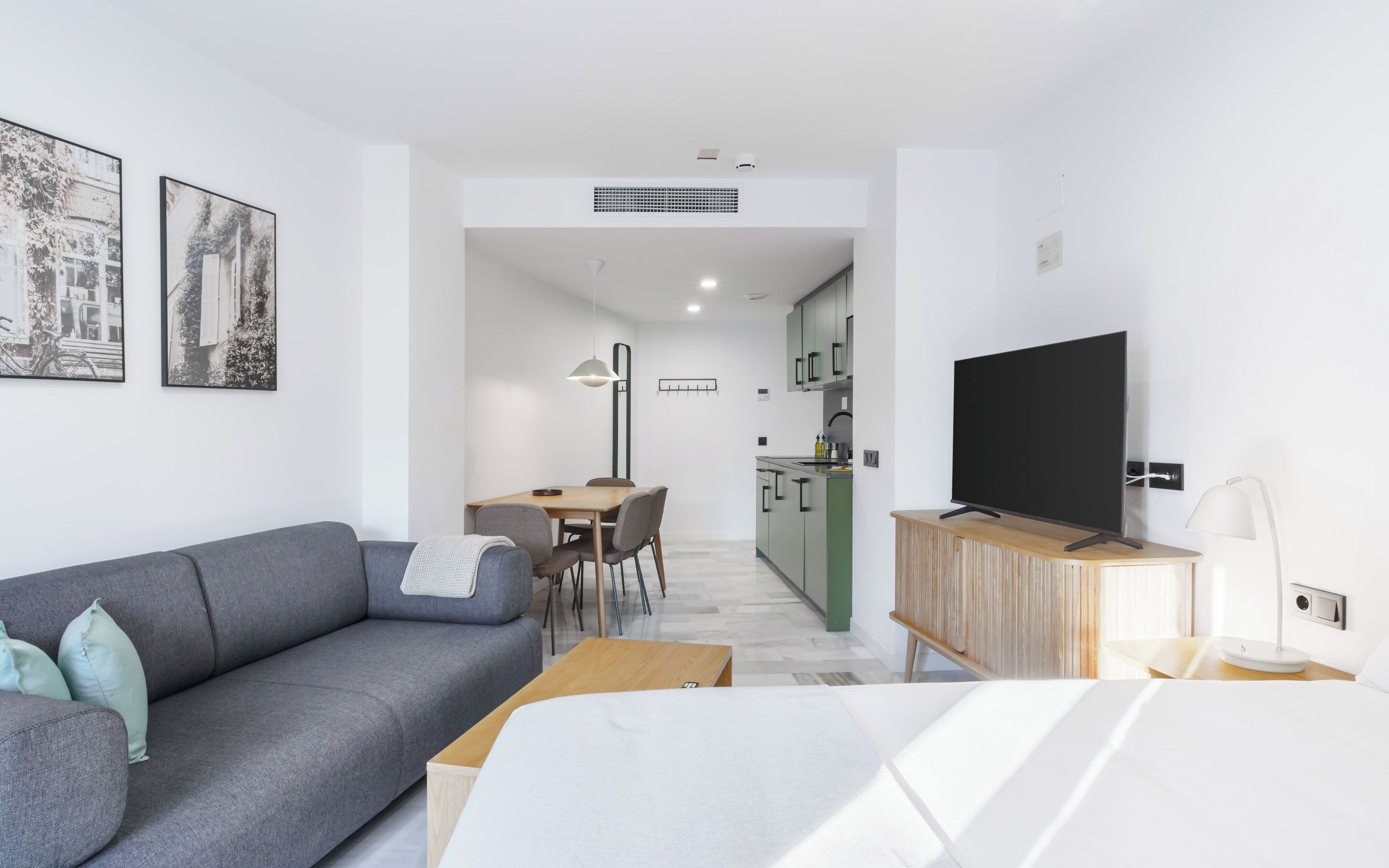 Estudio, balcón | Decoración individual, mobiliario individual, escritorio