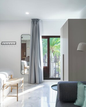 Studiolejlighed - balkon | Individuelt design, individuel indretning, skrivebord