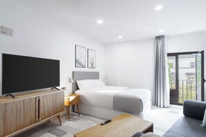 Studiolejlighed - balkon | Individuelt design, individuel indretning, skrivebord