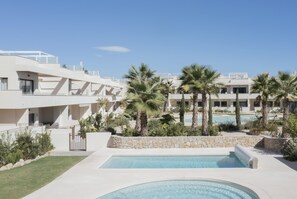 Opvarmet pool