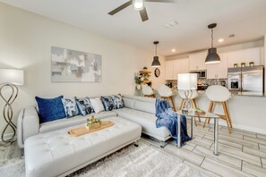 Apartment (4 Bedrooms) | Interior - 9 Mi to Wdw: Resort Retreat w/ Heated Pool! (Davenport)