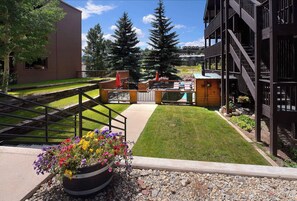 Property grounds - The Evergreen. Hot tub, grill, walk to slopes. (Crested Butte)