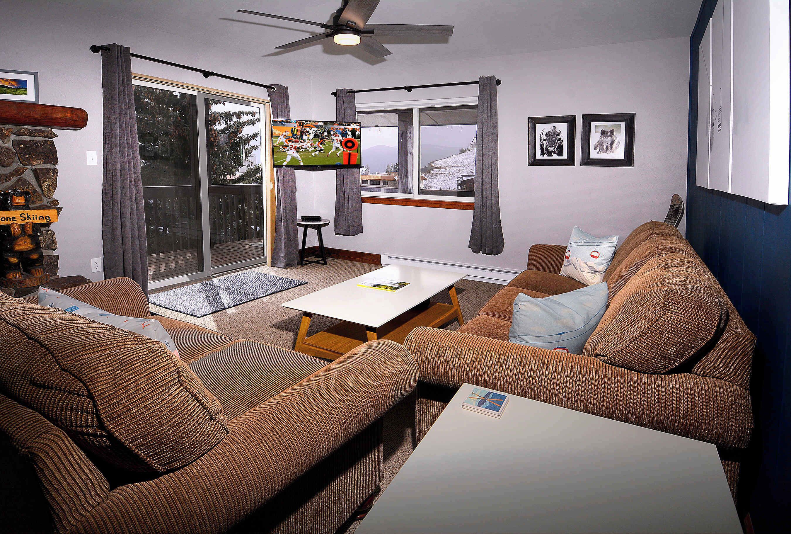TV, fireplace, offices