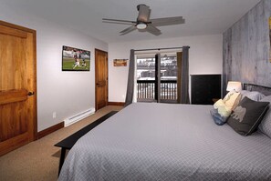 2 bedrooms, travel cot, WiFi, bed sheets - The Evergreen. Hot tub, grill, walk to slopes. (Crested Butte)