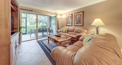 Apartment w/ Patio & Pool Access in Pompano Beach!