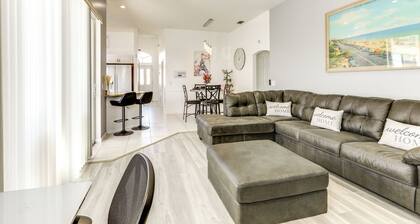 Heated Pool & Grill: Modern Port St Lucie Home