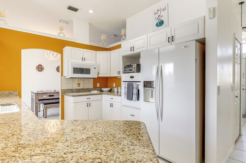 Heated Pool & Grill: Modern Port St Lucie Home