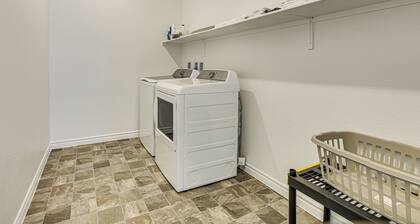 6 Mi to The Strip: Wfh-friendly Las Vegas Retreat