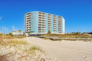 Apartment (2 Bedrooms) | Interior - Beachfront Condo w/ Pool Access in Biloxi! (Biloxi)