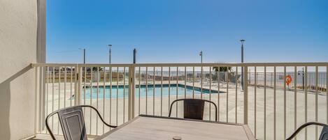 Apartment (2 Bedrooms) | Front of property