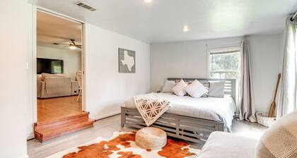 < 1 Mi to Boat Ramp: Lake Livingston Retreat!